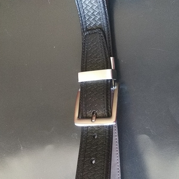 Vero Cuoio Italian leather size30-32 in $28 + free - Picture 4 of 7